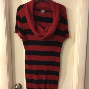 Dots short sleeve sweater dress red and black.